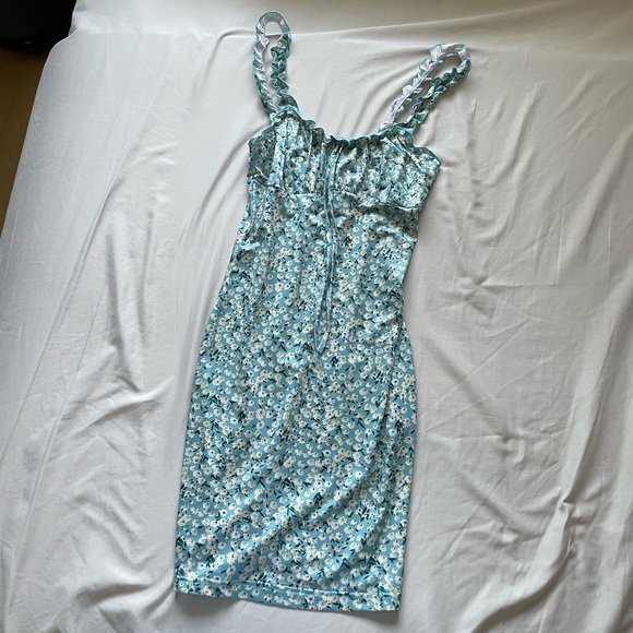 Shein dress - Picture 2 of 3